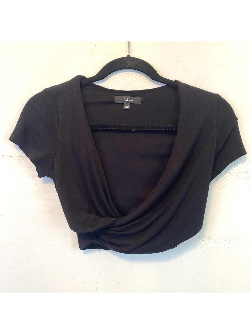 LULUS black short sleeve cropped wrap blouse